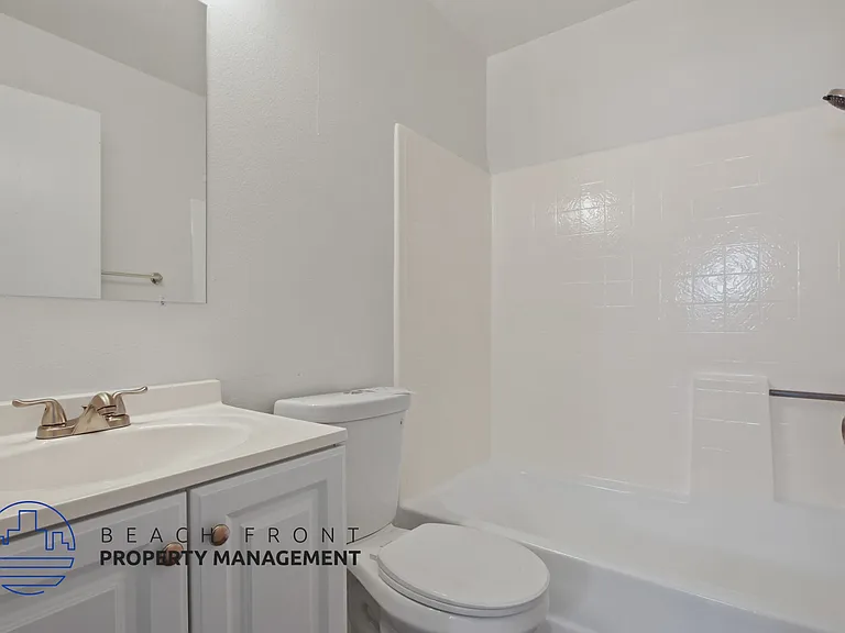 1557 W Carson St — Photo 13