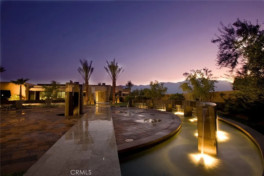 9 bed, 7.5 bath, 7619 sqft, $15,000 — Photo 3