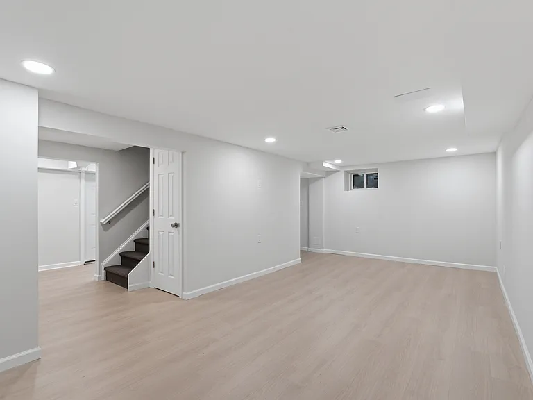 1 Bevan Pl — Photo 14