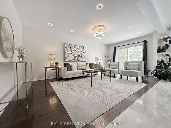 4th image of 212 Risebrough Circuit