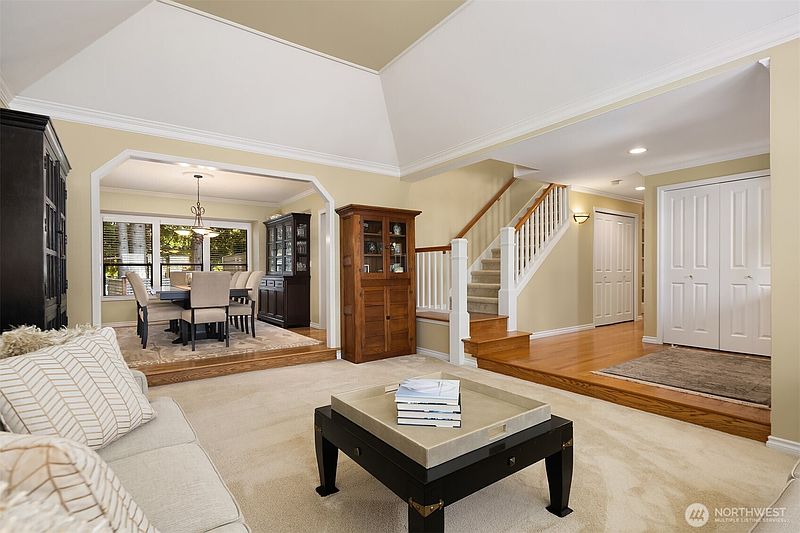 5th image of 4402 170th Court NE