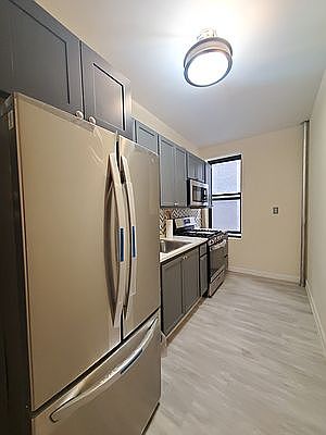 3rd image of 83 Hamilton Pl APT 14