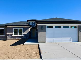 438 6th Ave W, Wendell, ID 83355