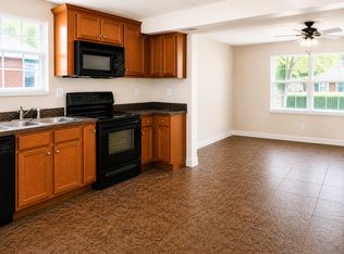 1527 Lynch Ln #B, Clarksville, IN 47129