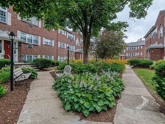2nd image of 5 Cass St APT 2