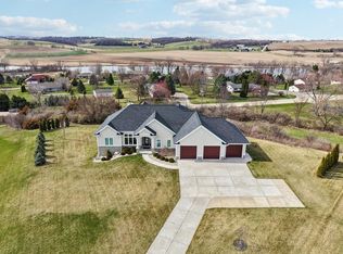 6249 Amethyst Drive, Waunakee, WI 53597