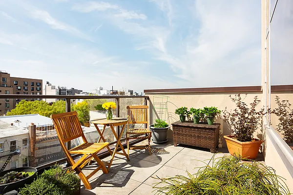 Sold by Compass | media 16
