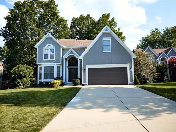 11803 W 132nd Ter, Overland Park, KS 66213