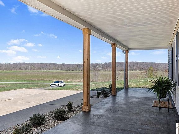 4th image of 75 Higgins Dr