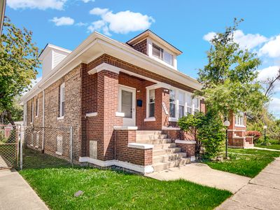 8623 S Wallace St, Chicago, IL, 60620