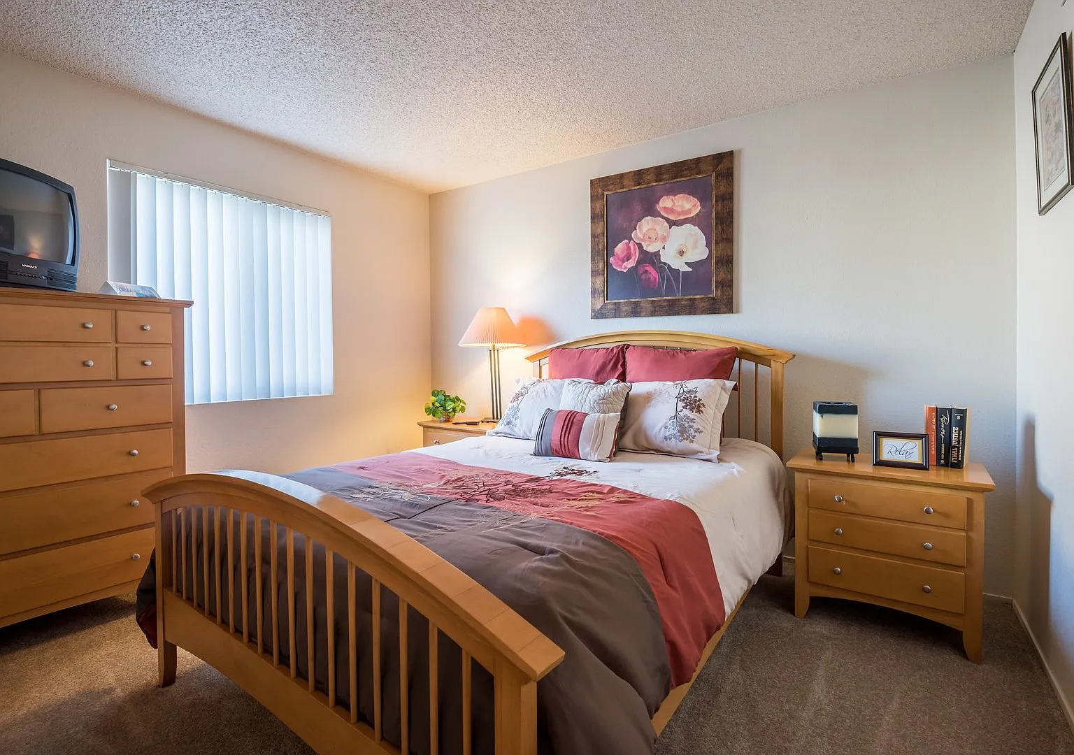 Park Knolls Apartments — Photo 3