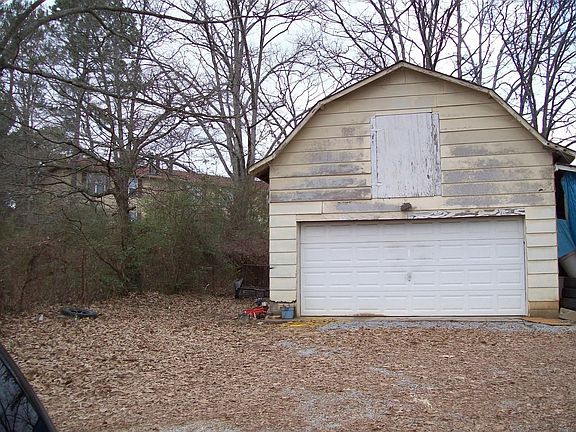 2 Car Garge (leased)
