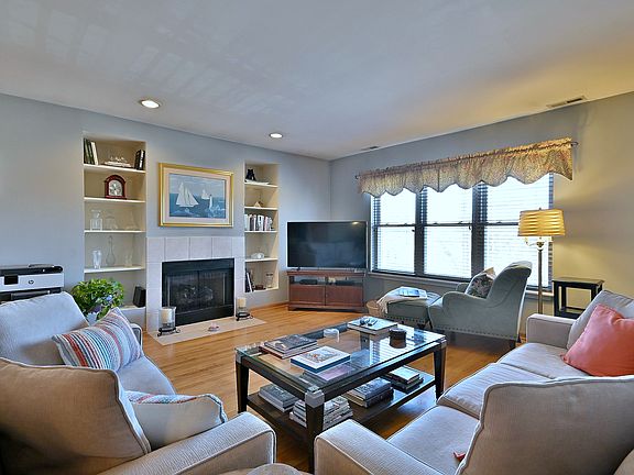 3rd image of 5709 W Lawrence Ave APT 3W