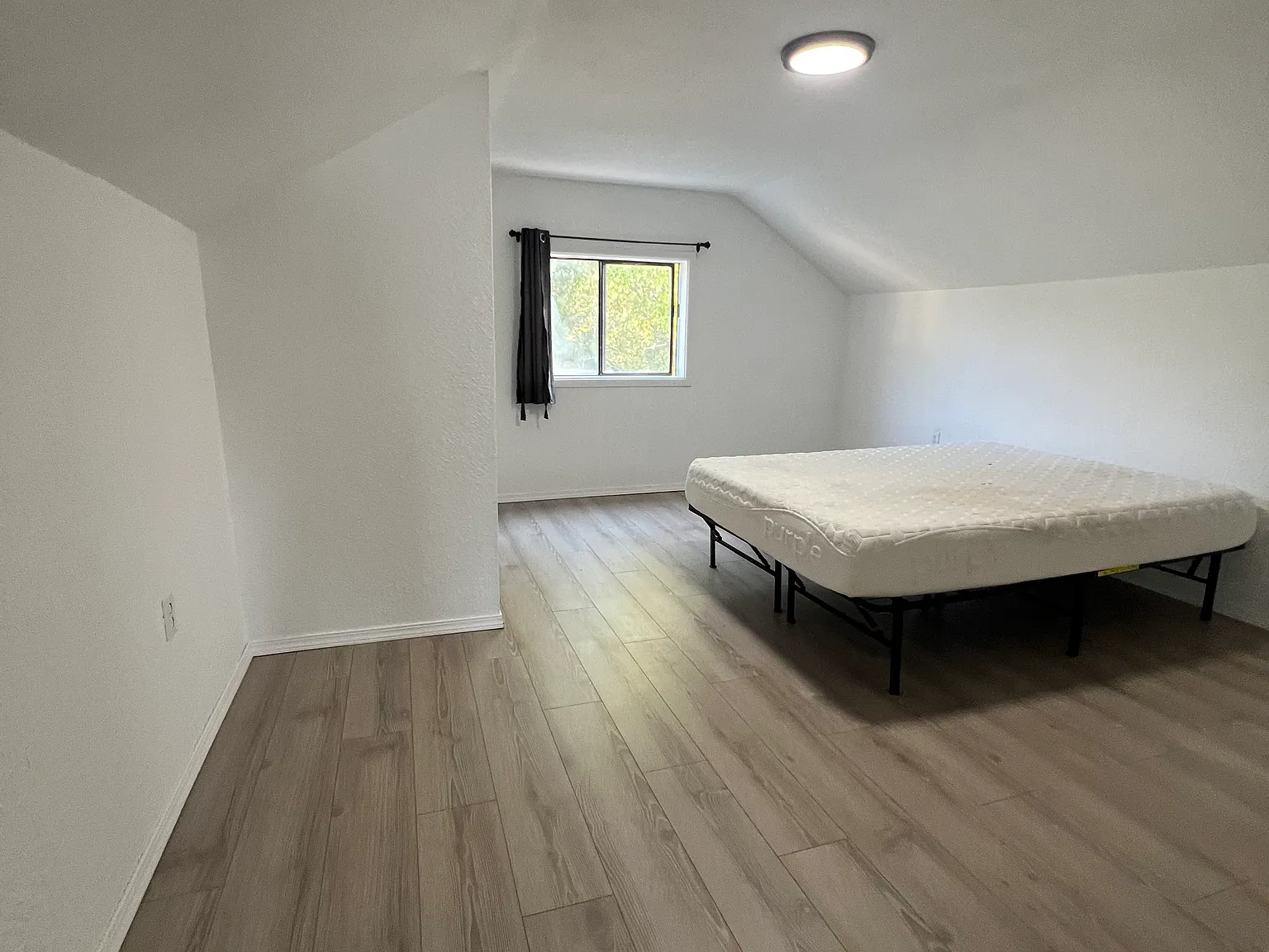 3 bed, 1756 sqft, $1,700 — Photo 2