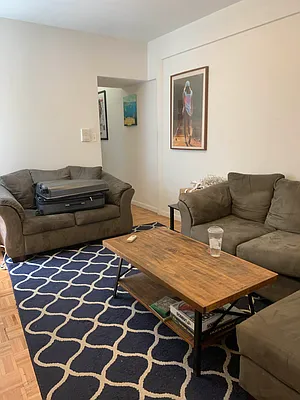 Rented by M.Grossman R.E. Management | media 1