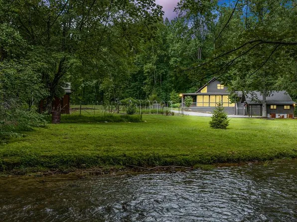 151 Olivers Pond Rd, Cherry Log, GA 30522