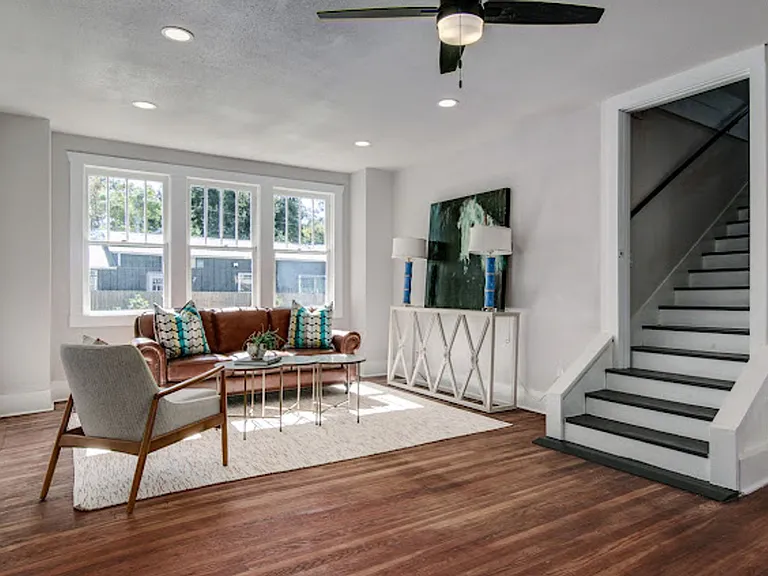 2301 Pecan St — Photo 12