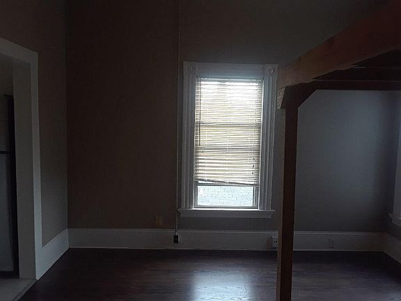 3rd image of 411 S 11th St #5