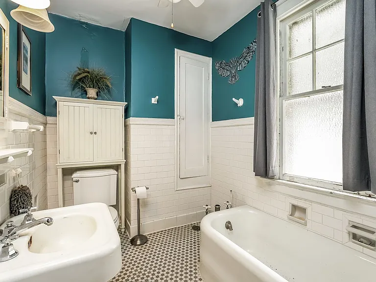340 W End Blvd — Photo 18