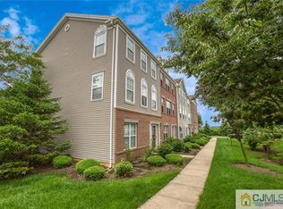 41 Rojewski Way, Parlin, NJ 08859