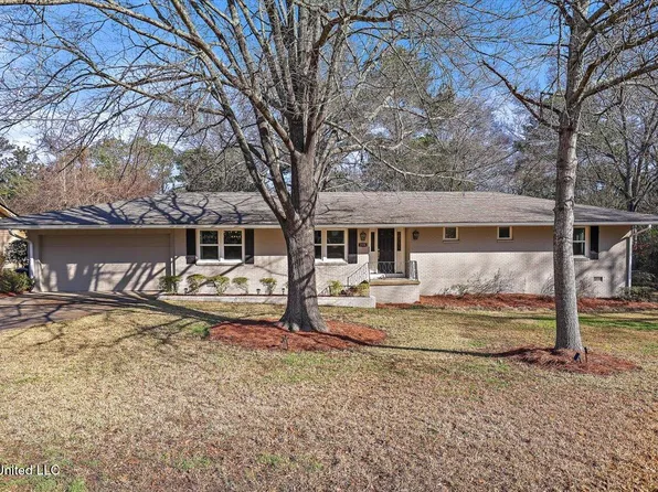 1526 Belle Glade St, Jackson, MS 39211