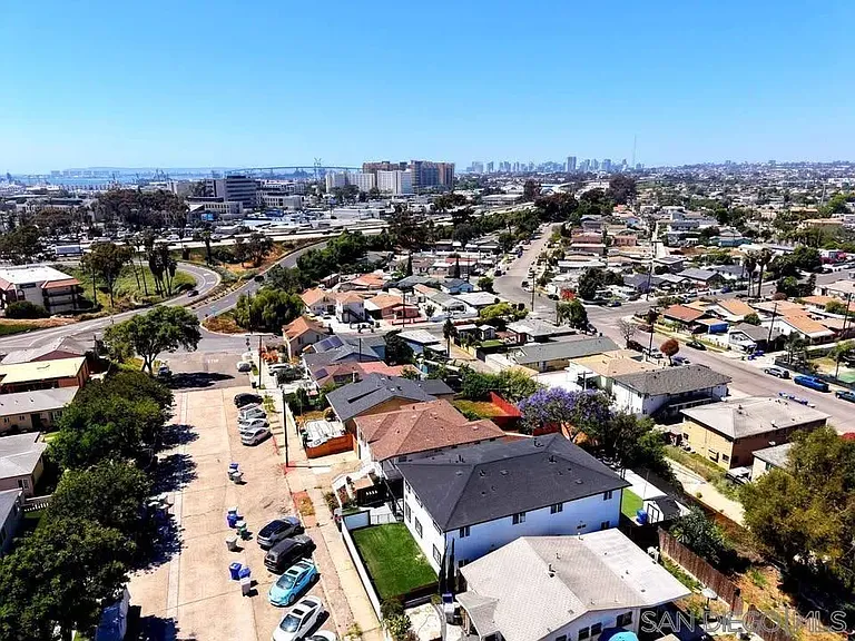 3934 1/2 Marine View Ave — Photo 33