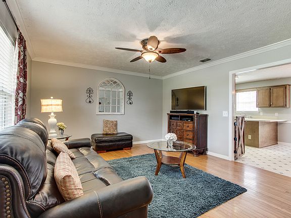 2nd image of 219 Vernon Traylor Dr
