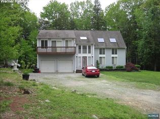 77 Barnegat Rd, Hewitt, NJ 07421