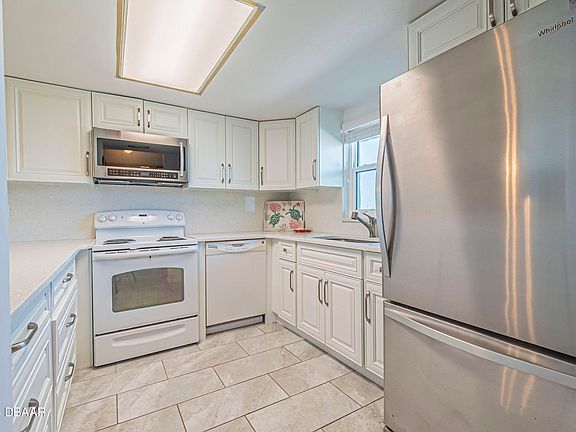 4th image of 2100 Ocean Shore Blvd #3180