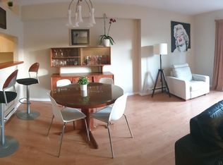 1818 Chesterfield Ave #16, North Vancouver, BC