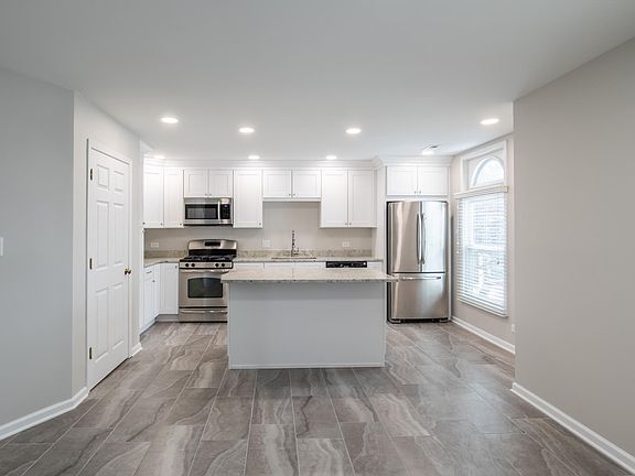 2nd image of 194 S Stonington Dr #413