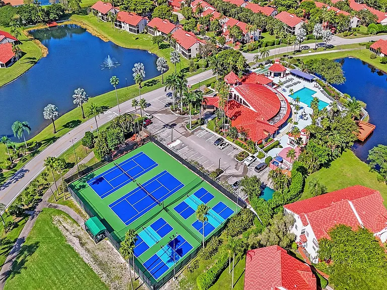 7604 Lexington Club Blvd #B — Photo 34
