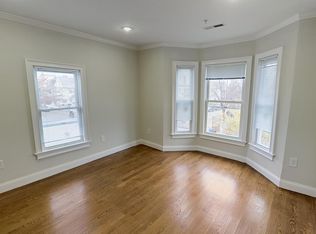 126 Pearl St #1, Somerville, MA 02145