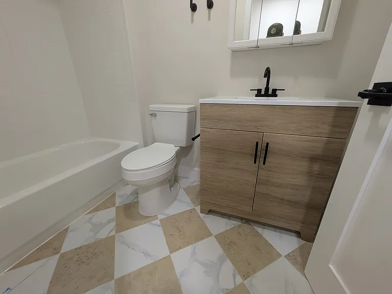 44 Warner St #7B — Photo 10
