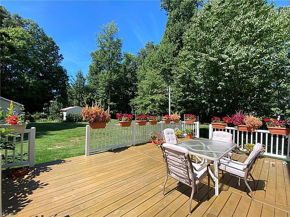 3rd image of 5770 Birchwood Dr