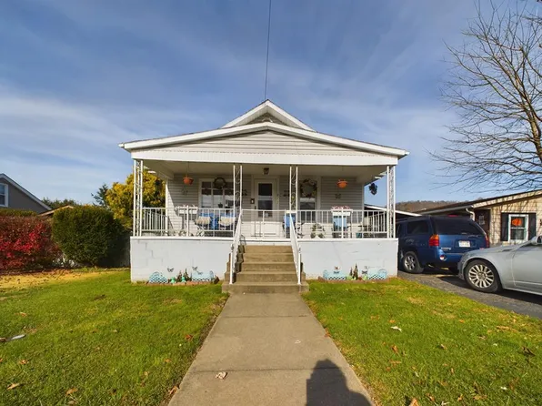 2212 4th St., Moundsville, WV 26041