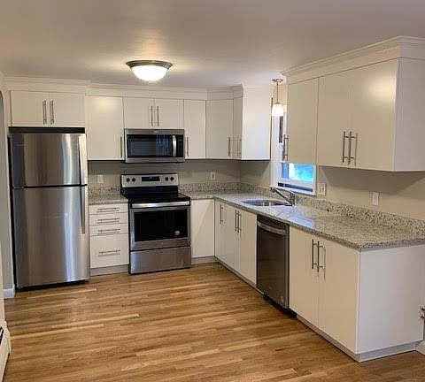 2nd image of 7 Esmond Ave #2
