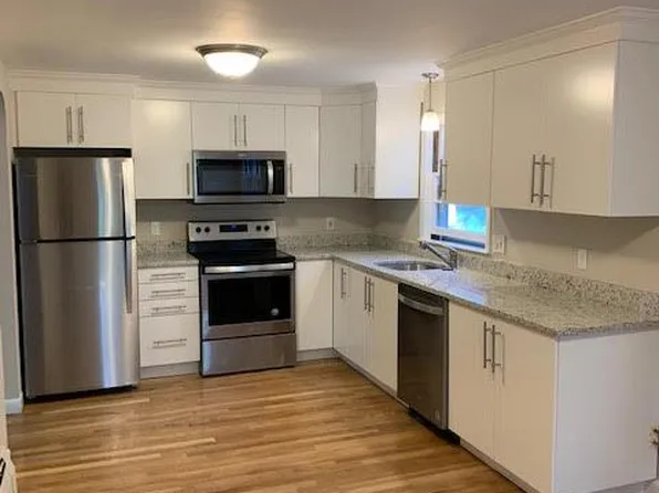 7 Esmond Ave #2, Wakefield, MA 01880