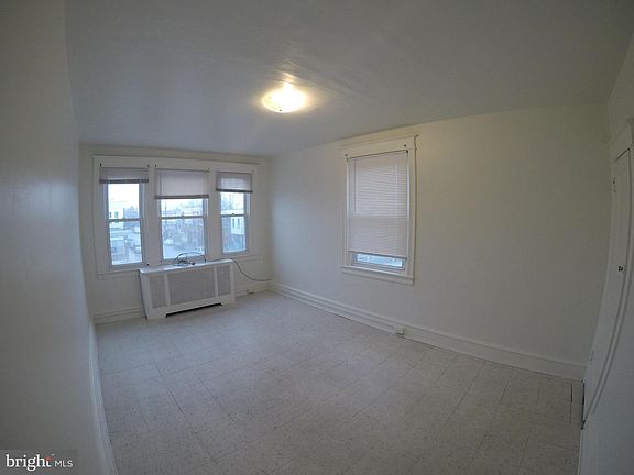 4th image of 1428 Rosalie St Floor 2