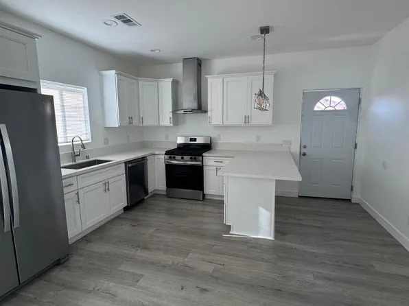 7885 Lion St, Rancho Cucamonga, CA 91730