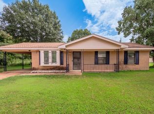 203 Darius St, Crockett, TX 75835