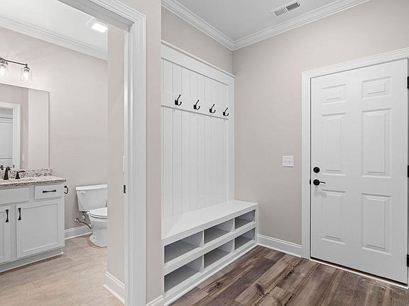 4th image of 2922 Discovery Dr NW #101