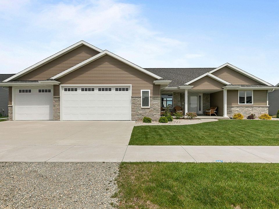 1st image of 2934 E Turquoise Ln