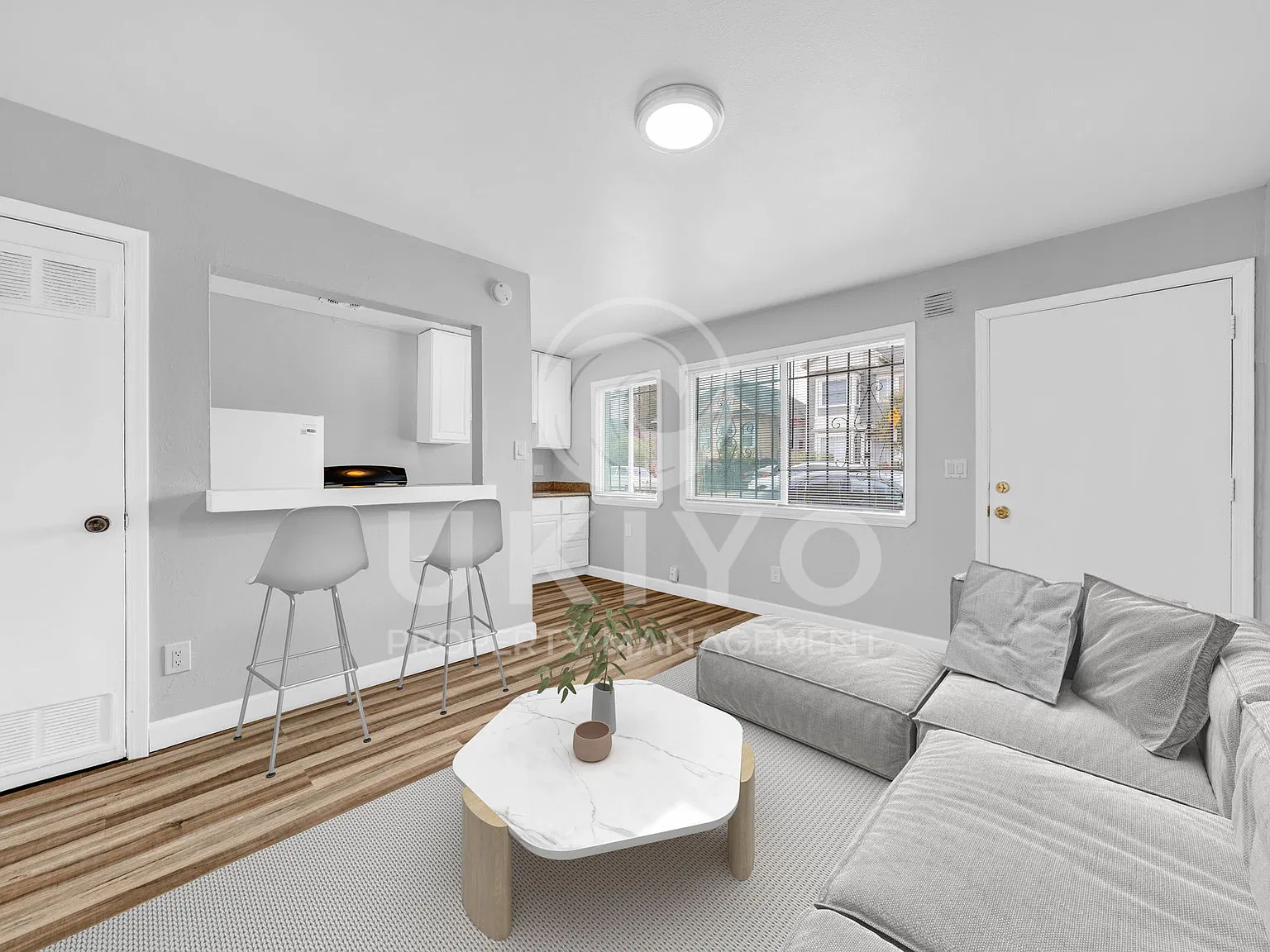 2030 Myrtle Street — Photo 2
