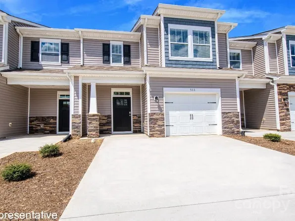 516 Wheatfield Rd, Fletcher, NC 28732