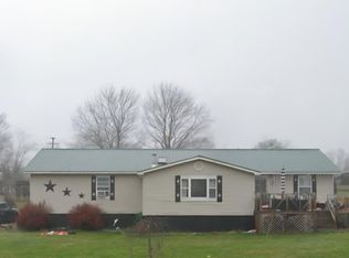 145 Valley St, Oak Hill, WV 25901