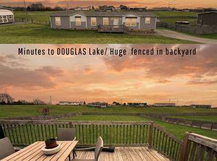 611 Towers Dr, Dandridge, TN 37725