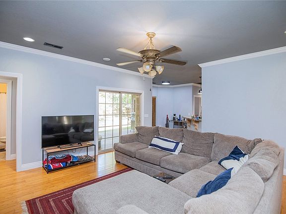 5th image of 6 Morganshire Ln