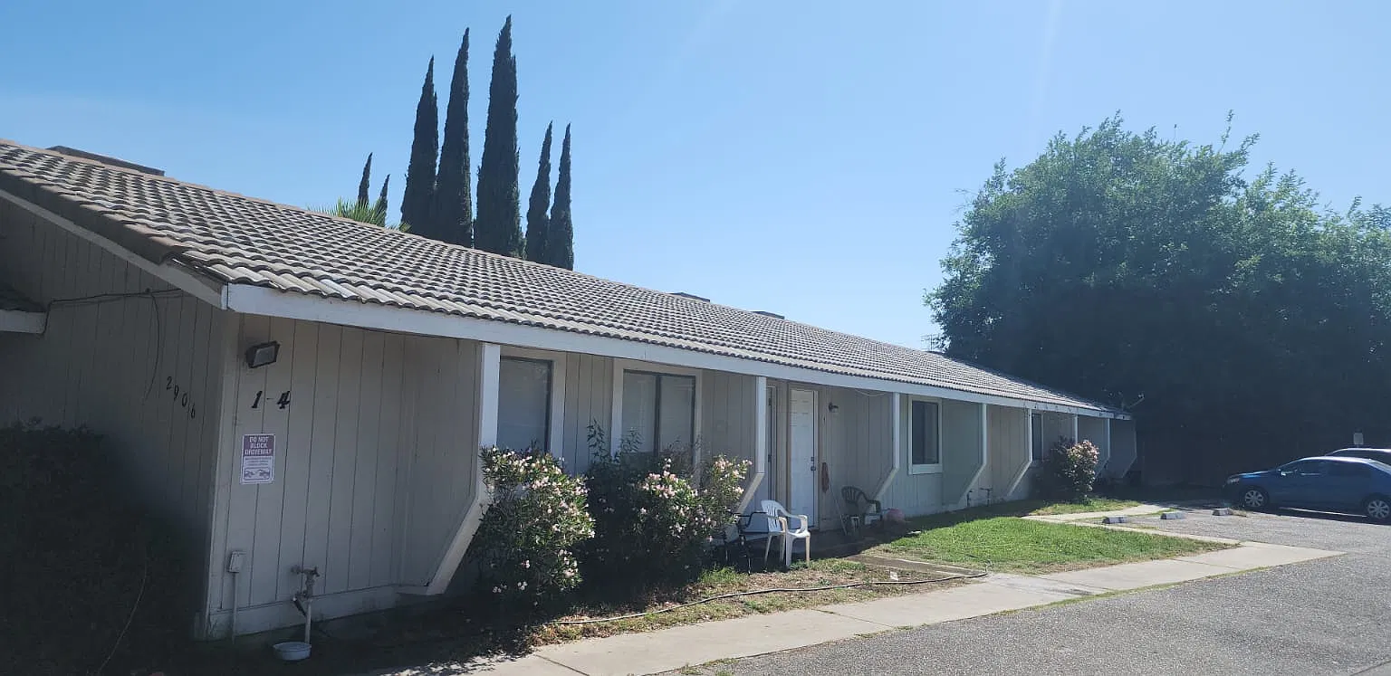 2 bed, 750 sqft, $1,570 — Photo 1