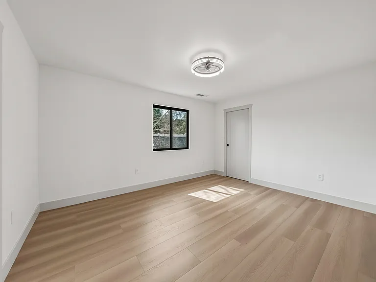 295 Foothill Blvd — Photo 28
